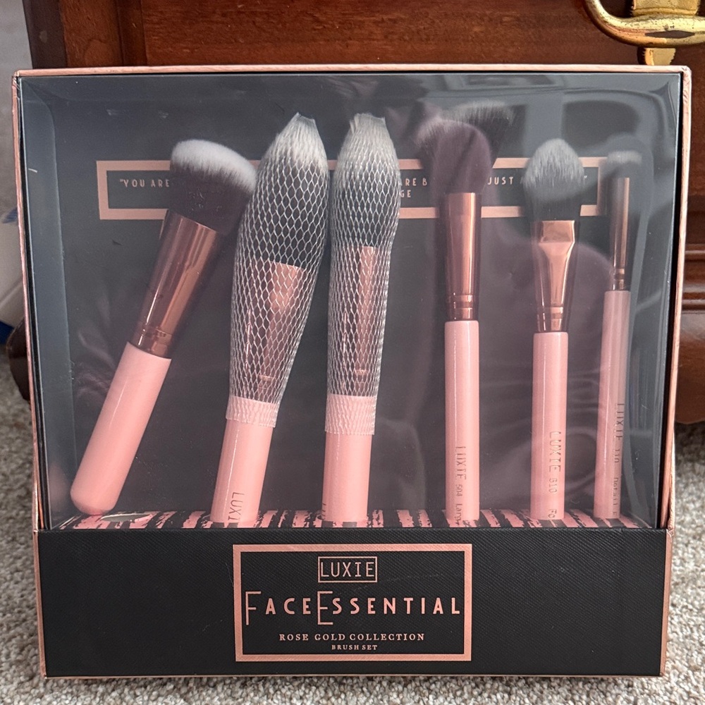 Luxie Rose Gold Face Essential Brush Set